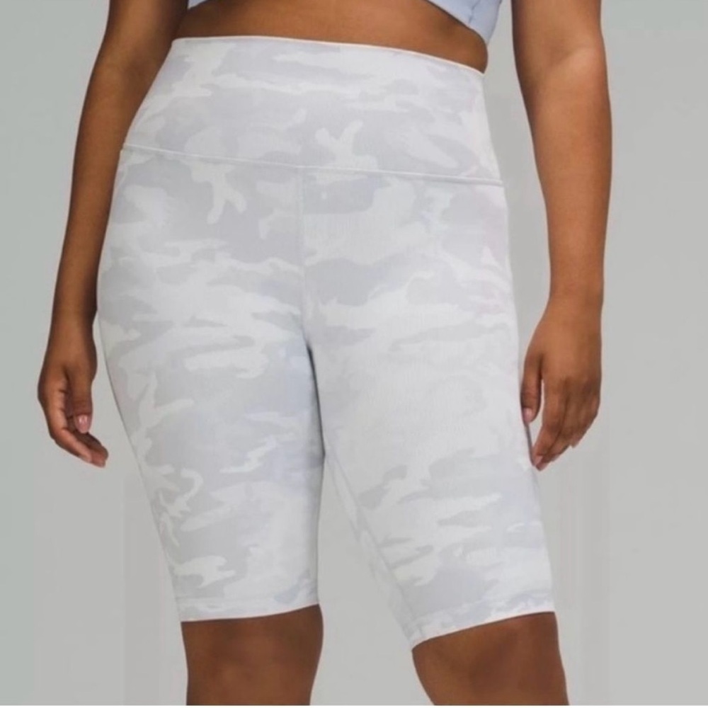 LULULEMON wunder under short